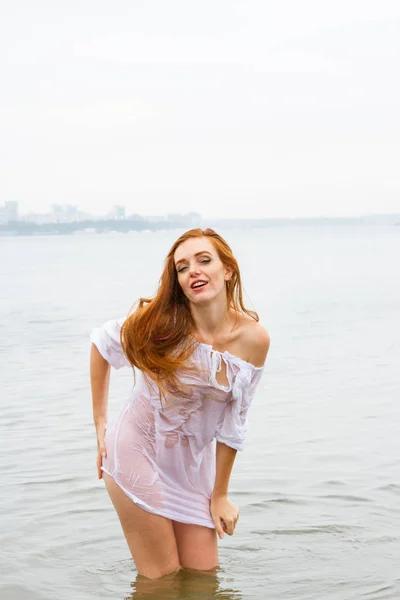 Girl Wet Clothes Standing Water Pond — Stock Photo, Image