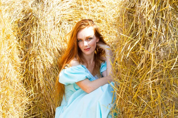 Red Haired Girl Evening Dress Sits Bale Straw — Stock Photo, Image