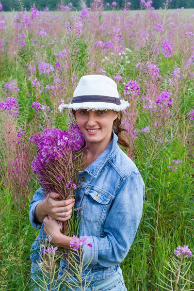 Girl Denim Suit Hat Wildflowers — Stock Photo, Image