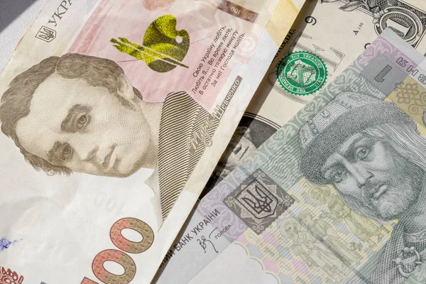 Американские Доллары Украинская Гривна Небольших Номиналах — стоковое фото