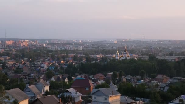 Πανόραμα Της Πόλης Του Ιρκούτσκ Στις Ακτίνες Του Ήλιου Που — Αρχείο Βίντεο