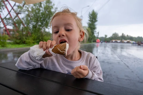 Little Girl Eating Ice Cream Waffle Cone — Stock Photo, Image