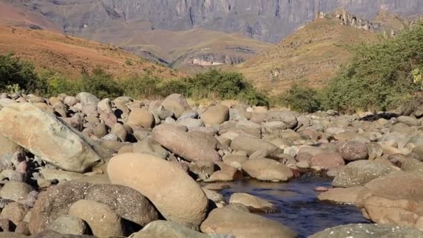 Vista Anfiteatro Rio Tugela Montanhas Drakensberg Parque Nacional Real Natal — Vídeo de Stock