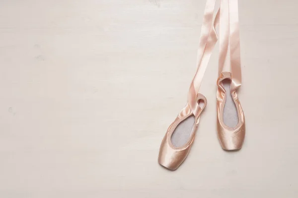 Een Paar Roze Ballet Schoenen — Stockfoto