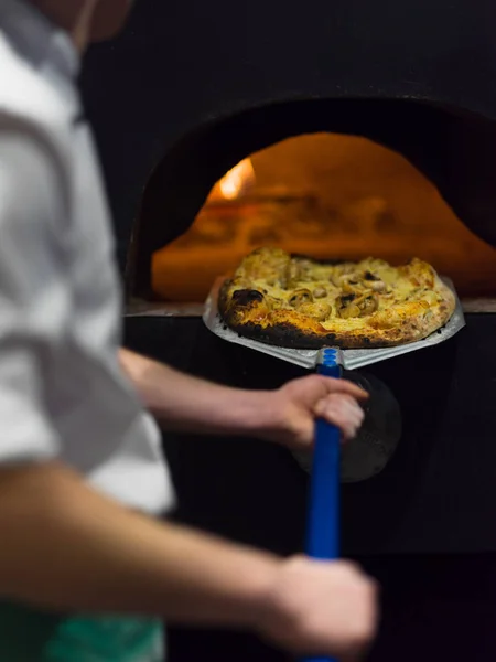 Chef Using Special Shovel Removing Hot Pizza Stove Baked — Stock Photo, Image