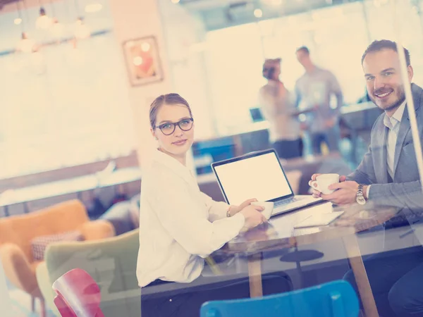 Startup Business People Using Laptop Preparing Next Meeting While Drinking — Stock Photo, Image