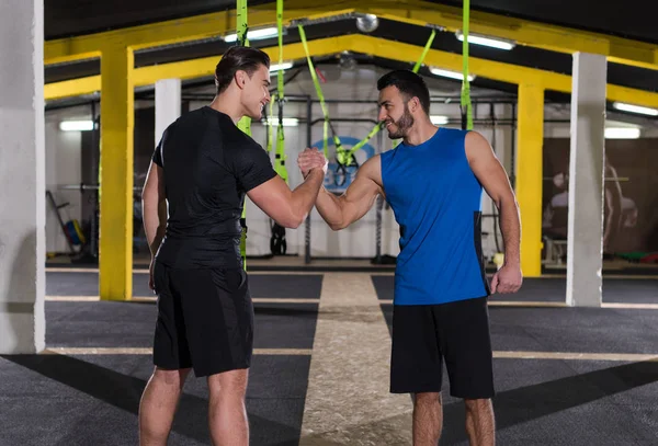 Young Men Athletes Making High Five Hard Exercise Cross Fitness — Stock Photo, Image