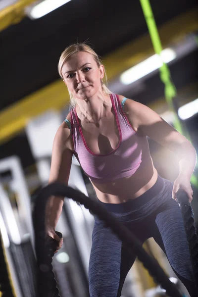 Ung Vältränad Atlet Kvinna Arbetande Ute Funktionell Träning Gym Gör — Stockfoto