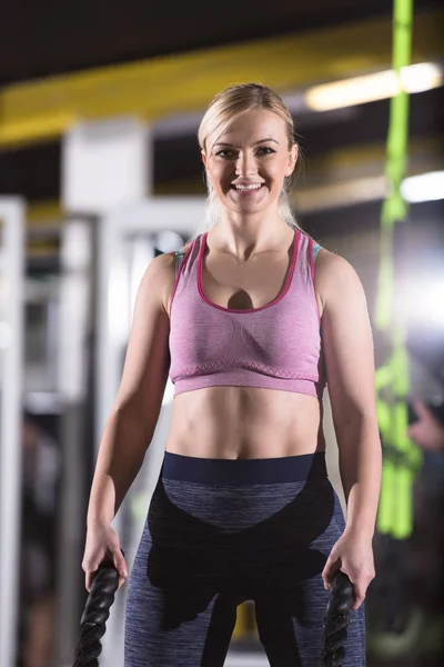 Jonge Fitte Sporter Vrouw Trainen Sportschool Van Functionele Training Strijde — Stockfoto