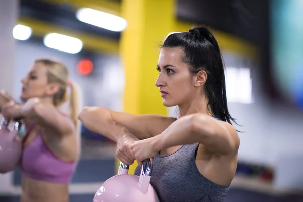 Group Healthy Young Athletes Doing Exercises Kettlebells Cross Fitness Studio — Stock Photo, Image