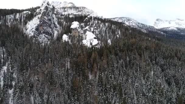 Drone Volant Vue Dessus Des Alpes Par Mauvais Temps Jour — Video