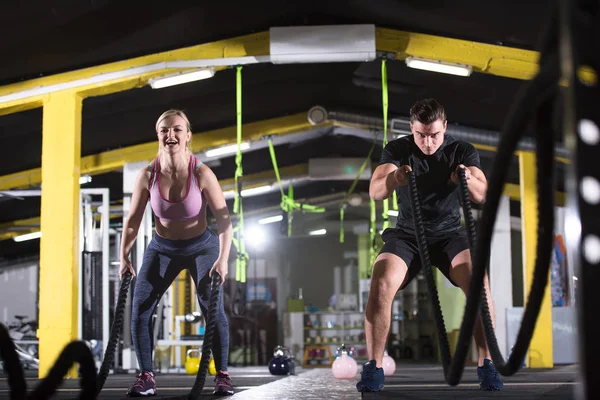 Young Fit Sports Couple Working Out Functional Training Gym Doing — Stock Photo, Image