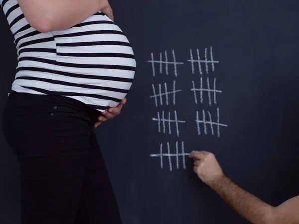 Jong Zwanger Koppel Rekeningen Week Van Zwangerschap Het Schrijven Van — Stockfoto