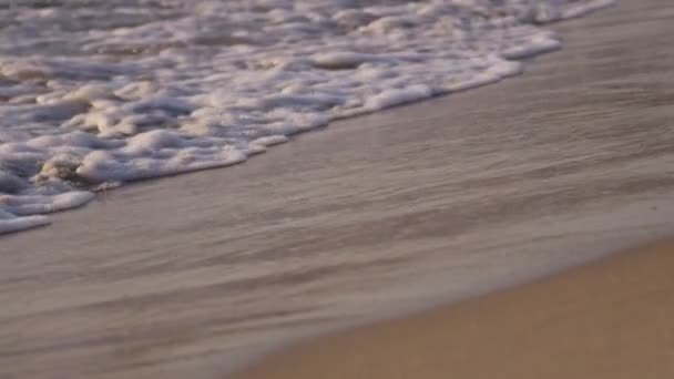 Calma Natureza Cena Praia Ondas Nascer Sol Verão Manhã Câmera — Vídeo de Stock