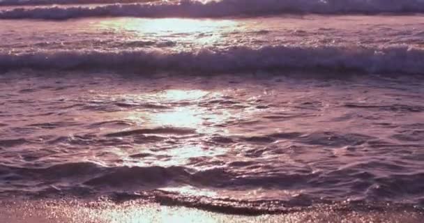 Calma Natureza Cena Praia Ondas Nascer Sol Verão Manhã Câmera — Vídeo de Stock