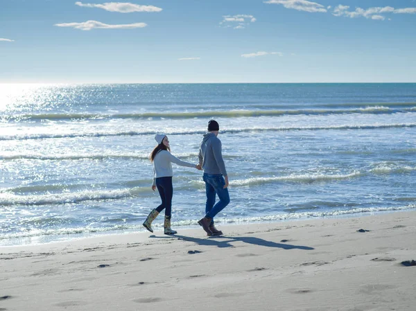 Young Couple Having Fun Walking Hugging Beach Autumn Sunny Day — Stock Photo, Image