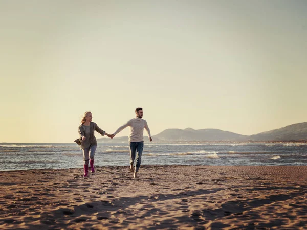 Young Couple Having Fun Walking Hugging Beach Autumn Sunny Day — Stock Photo, Image