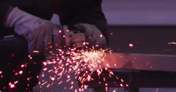 Industry Worker Electric Wheel Grinding Steel Structure Making Sparks Factory — Stock Video