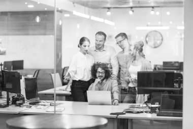 Meşgul Girişimcilik Ofisinde Başarılı İşadamlarının Portresi