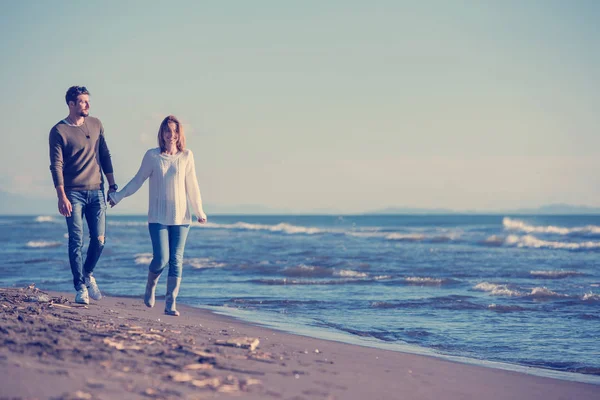 Young Couple Having Fun Walking Hugging Beach Autumn Sunny Day — Stock Photo, Image