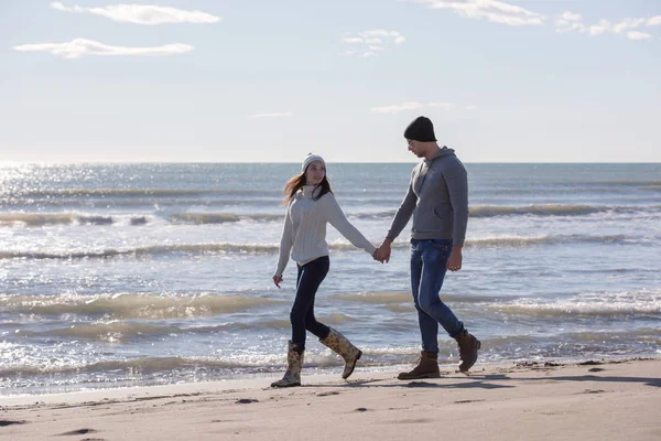 Young Couple Having Fun Walking Hugging Beach Autumn Sunny Day — Stock Photo, Image