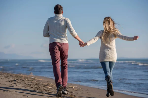 Young Couple Having Fun Walking Hugging Beach Autumn Sunny Day — Stock Photo, Image