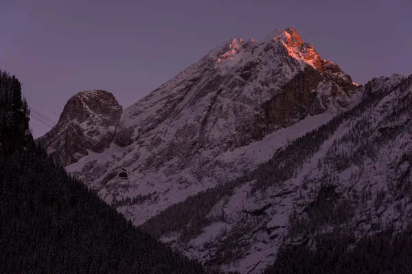 Amanecer Invierno Con Nieve Fresca Las Montañas Los Alpes Mañana — Foto de Stock