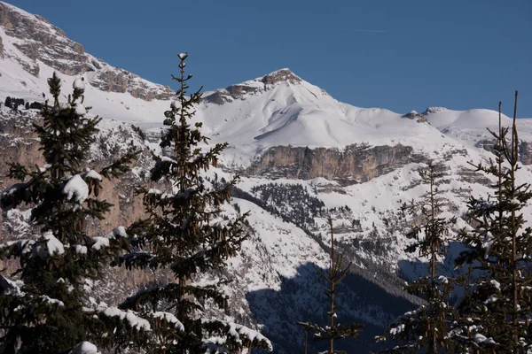 Wintersonnenaufgang Mit Neuschnee Den Alpen Frischen Morgen — Stockfoto