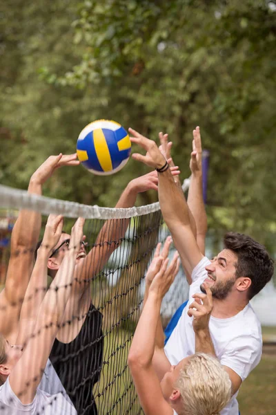 Group Young Friends Playing Beach Volleyball Beautiful Nature Bank River — Stock Photo, Image