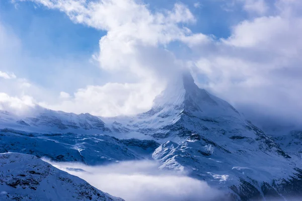 Munte Matterhorn Zermatt Acoperit Zăpadă Proaspătă Ziua Frumoasă Iarnă — Fotografie, imagine de stoc