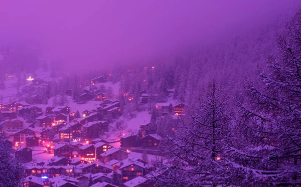 Vista Aérea Vale Zermatt Pico Matterhorn Entardecer Com Neve Fresca — Fotografia de Stock