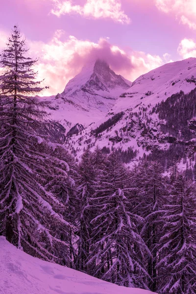 Materia Montaña Zermatt Cubierto Nieve Fresca Hermoso Día Invierno — Foto de Stock
