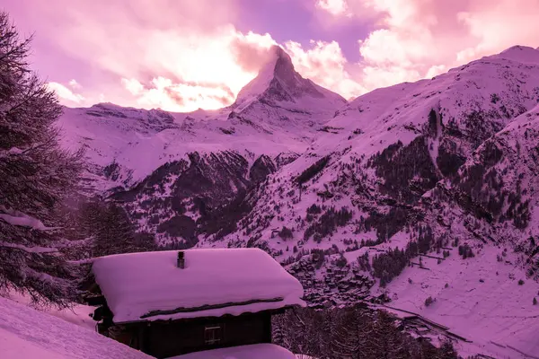 Materia Montaña Zermatt Cubierto Nieve Fresca Hermoso Día Invierno — Foto de Stock