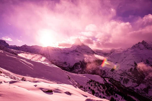 Góra Matterhorn Zermatt Pokryte Puszystym Śniegu Piękny Zimowy Dzień — Zdjęcie stockowe