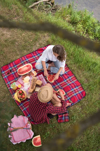 Güzel Doğada Yiyecek Piknik Zaman Zevk Aşk Içinde — Stok fotoğraf