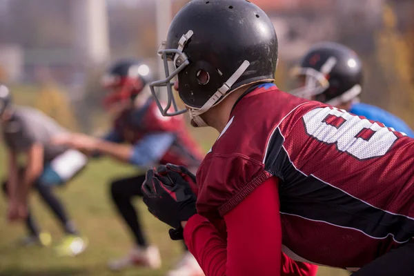 Grupo Jovens Jogadores Futebol Americano Alongamento Aquecimento Juntos Antes Uma — Fotografia de Stock