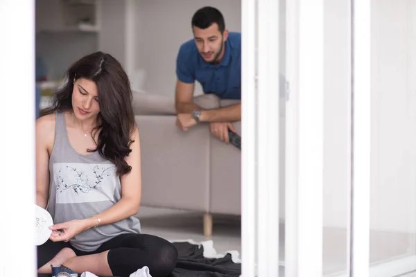 Ein Glückliches Schwangeres Paar Das Hause Auf Dem Fußboden Eine — Stockfoto