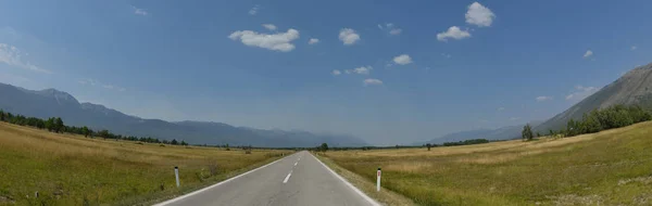 Country Road Asphalt Lines Beautiful Nature Sunny Summer Day Blue — Stock Photo, Image