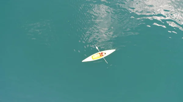 Aerial Top View Kayaks Green Lake Sunny Summer Day — Stock Photo, Image