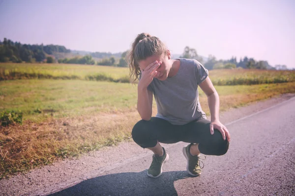 Young Woman Enjoying Healthy Lifestyle While Jogging Country Road Exercise — Stock Photo, Image