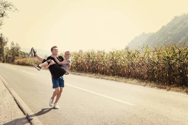 Erkek Bir Kır Yolu Egzersiz Spor Konsepti Boyunca Koşarken Bir — Stok fotoğraf