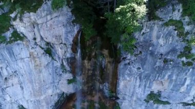 şelale peyzaj hava üstten görünüm seyahat sakin manzara arka planda yavaş hareket