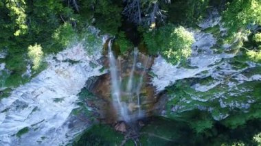 şelale peyzaj hava üstten görünüm seyahat sakin manzara arka planda yavaş hareket