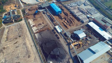 Ağaç Sanayi Fabrikası'nın hava üstten görünüm   