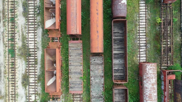 Pociągi Pociągi Kolejowe Stacji Starego Ładunku Wagonów — Zdjęcie stockowe