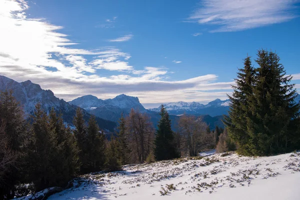 Зимние Горы Красивый Альпийский Панорамный Вид Снега Покрытые Европейские Альпы — стоковое фото