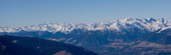 Βουνά Όμορφα Αλπικά Πανοραμική Θέα Εξοχής Ευρωπαϊκής Άλπεων Τον Χειμώνα — Φωτογραφία Αρχείου