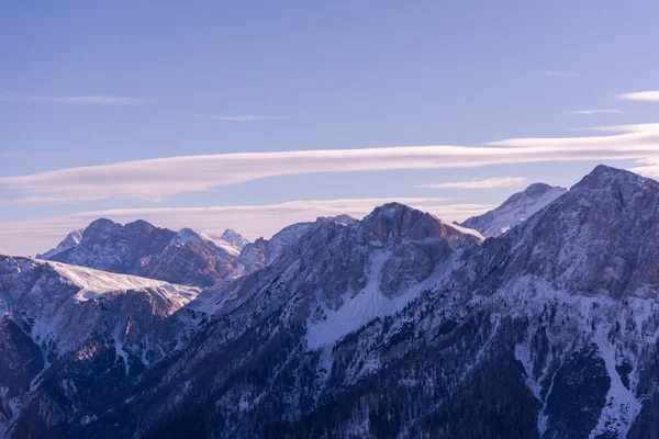 Munți Iarnă Frumoasă Vedere Panoramică Alpină Zăpadă Acoperită Alpi Europeni — Fotografie, imagine de stoc