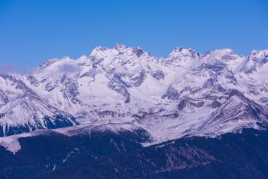 Kış dağlar Avrupa Alpleri alp panoramik görünüm kar maskeli güzel