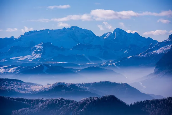Vinter Berg Vackra Alpina Panoramautsikt Snö Utjämnade Europeiska Alperna — Stockfoto